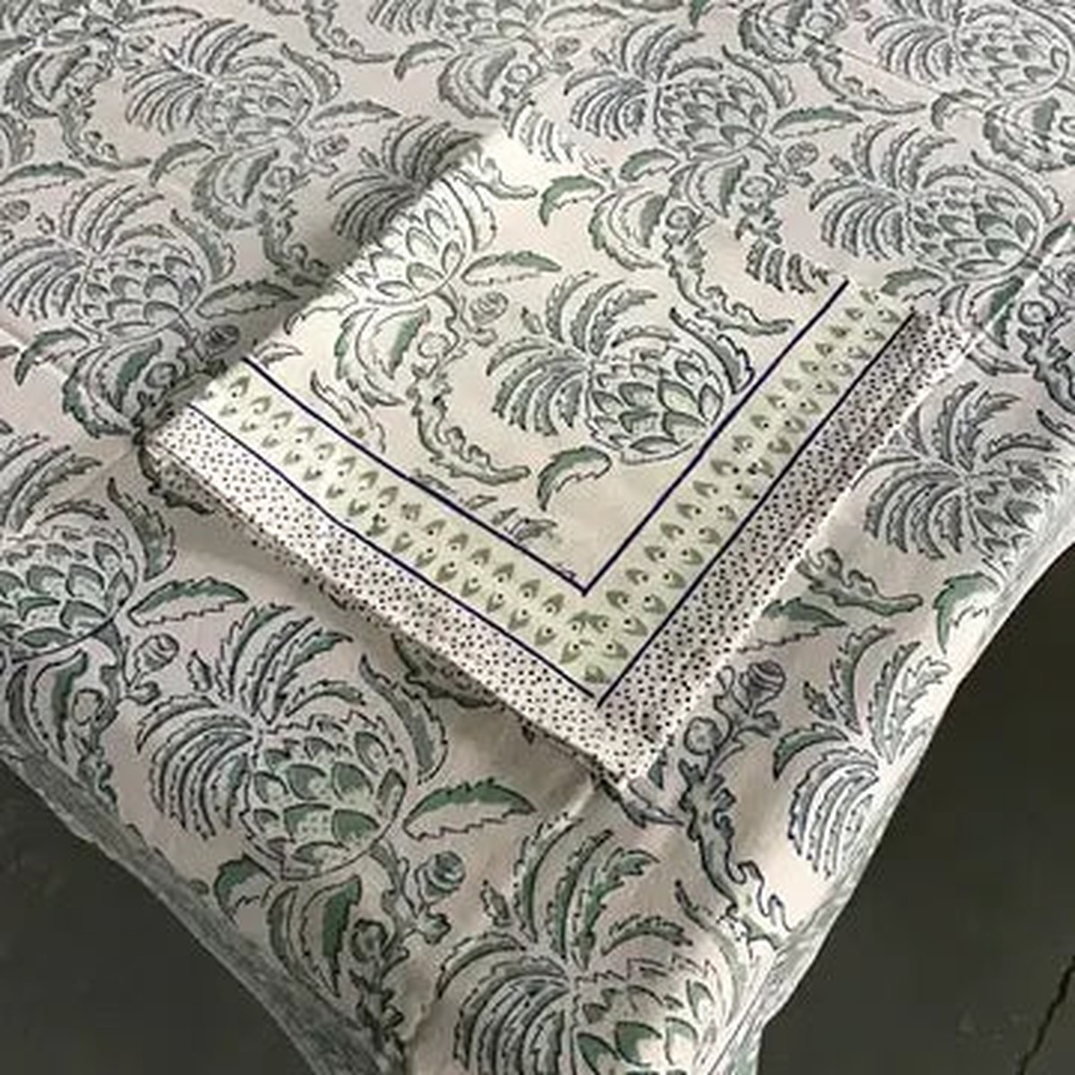 Tablecloth 60×60 Thistle White