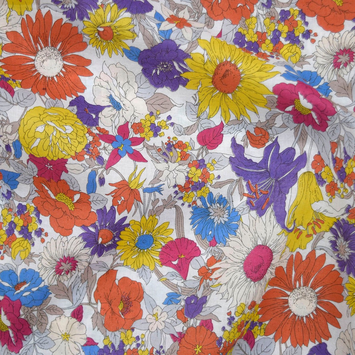 Flownny Summer Flowers Cotton Lawn – Mix Color NFA-1000-5