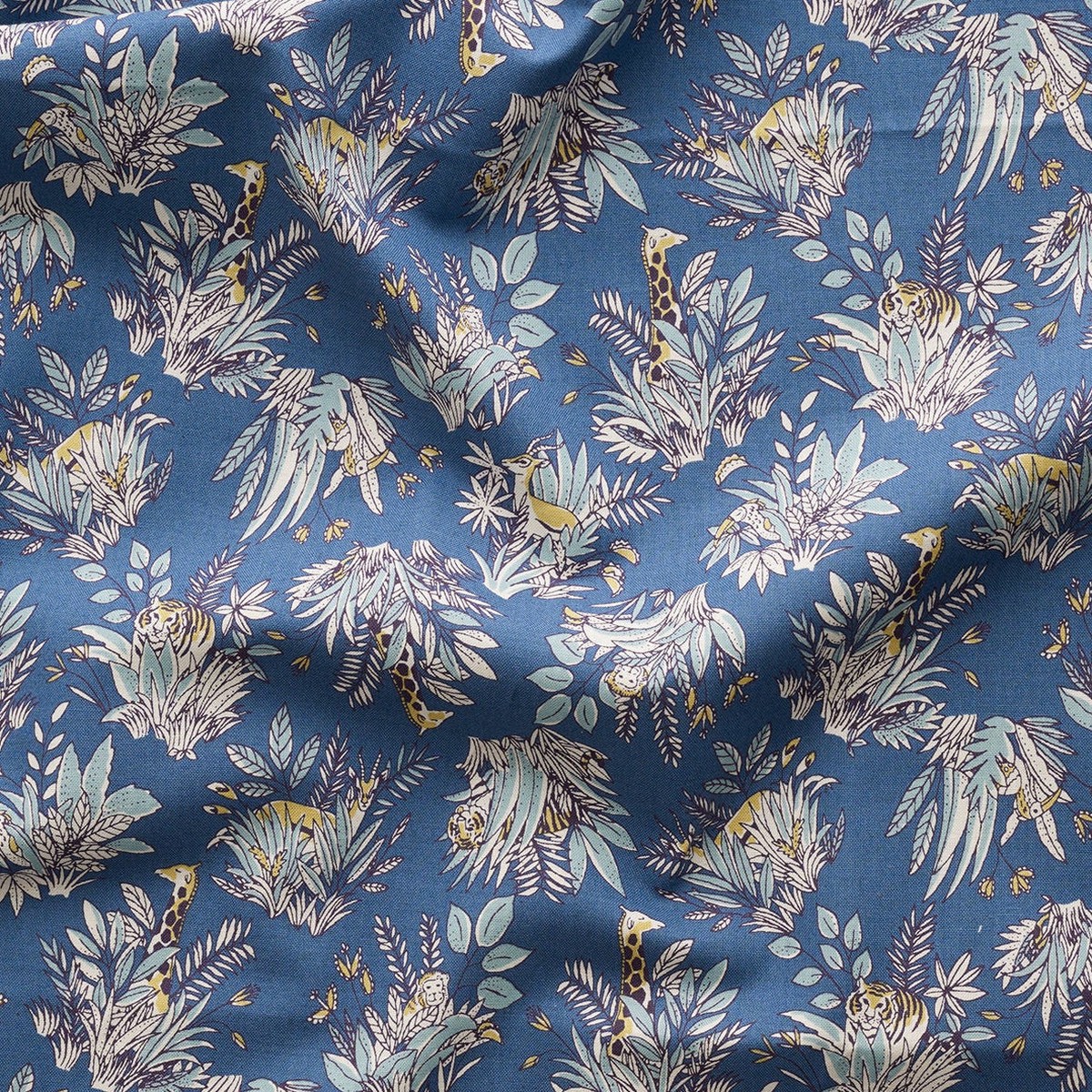 Savannah Animals Cotton Sheeting – Navy YGA-91110-3