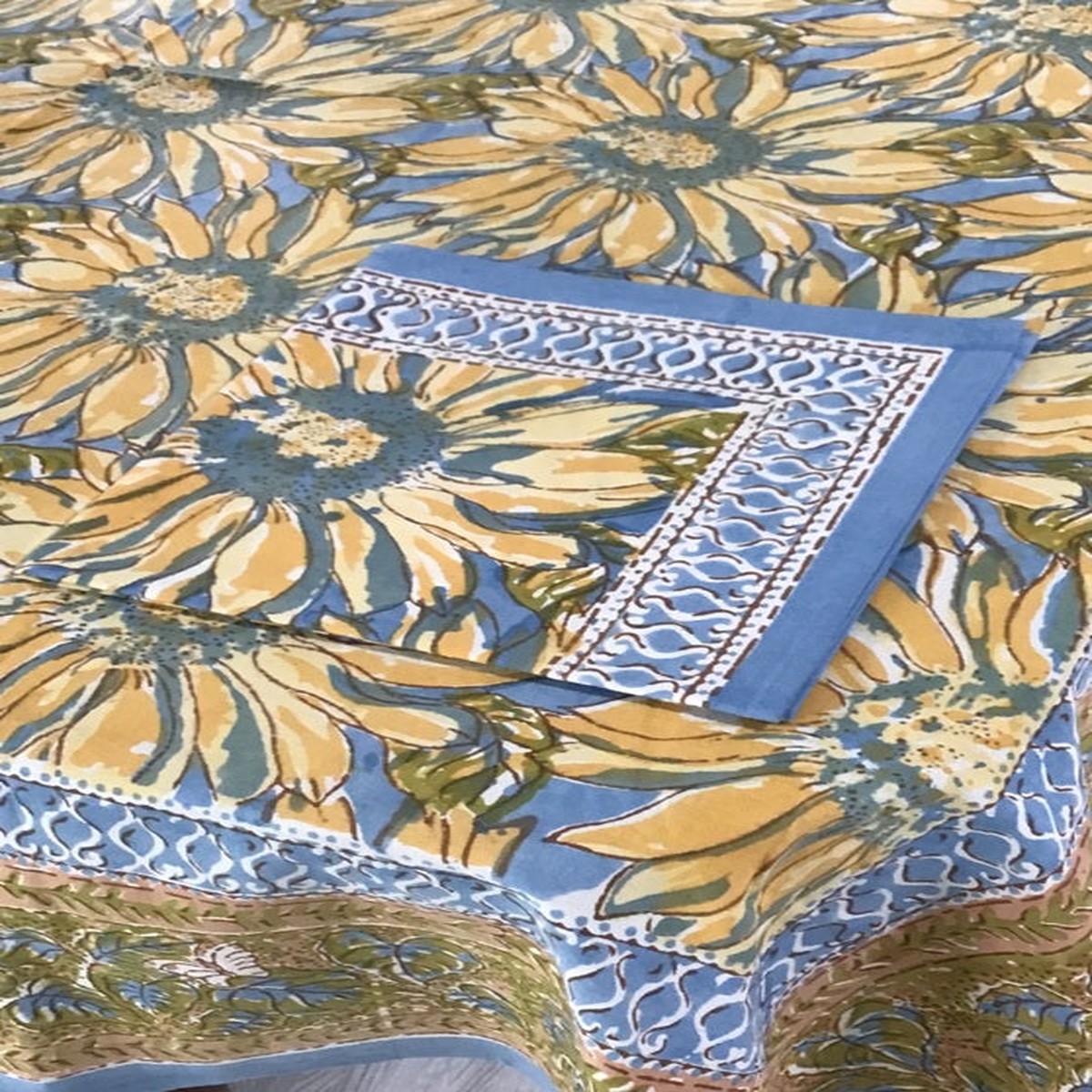 Tablecloth 60×60 Suraya