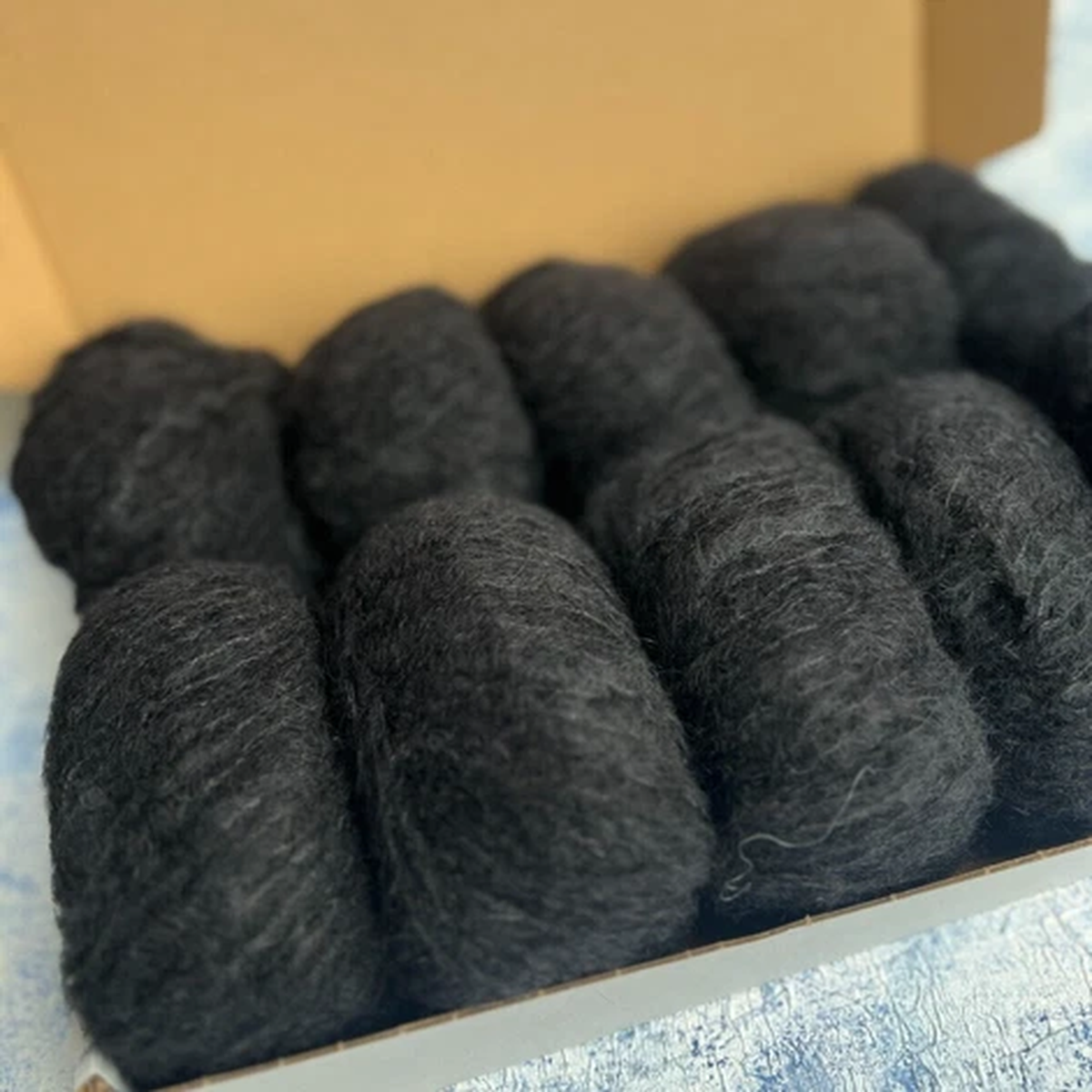 10 balls yarn 36% Mohair 36% baby alpaca 28% Polyamide yarn