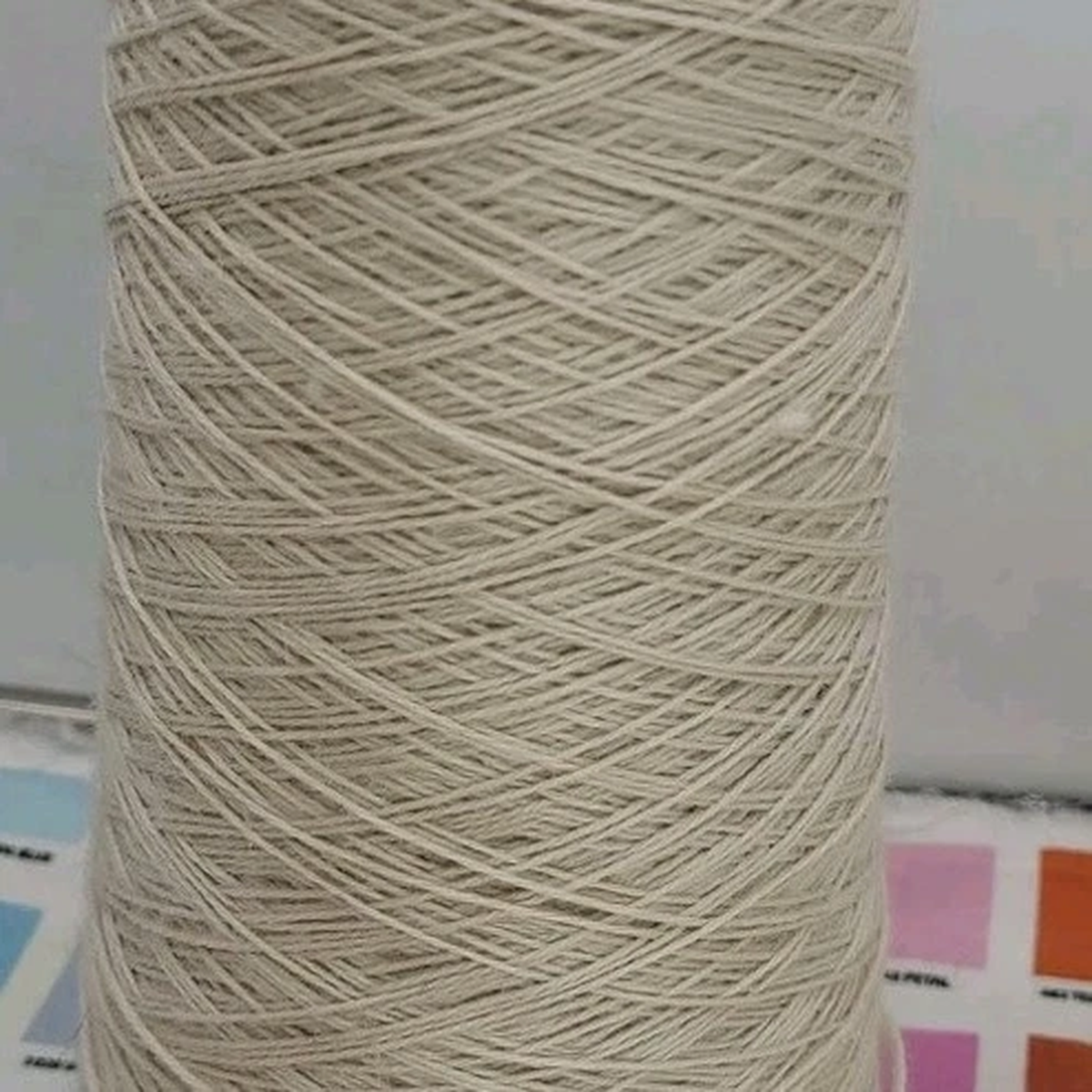 1 lb 10 oz Cashmere Yarn Weaving Knitting Art 1600 ypp White On Cone