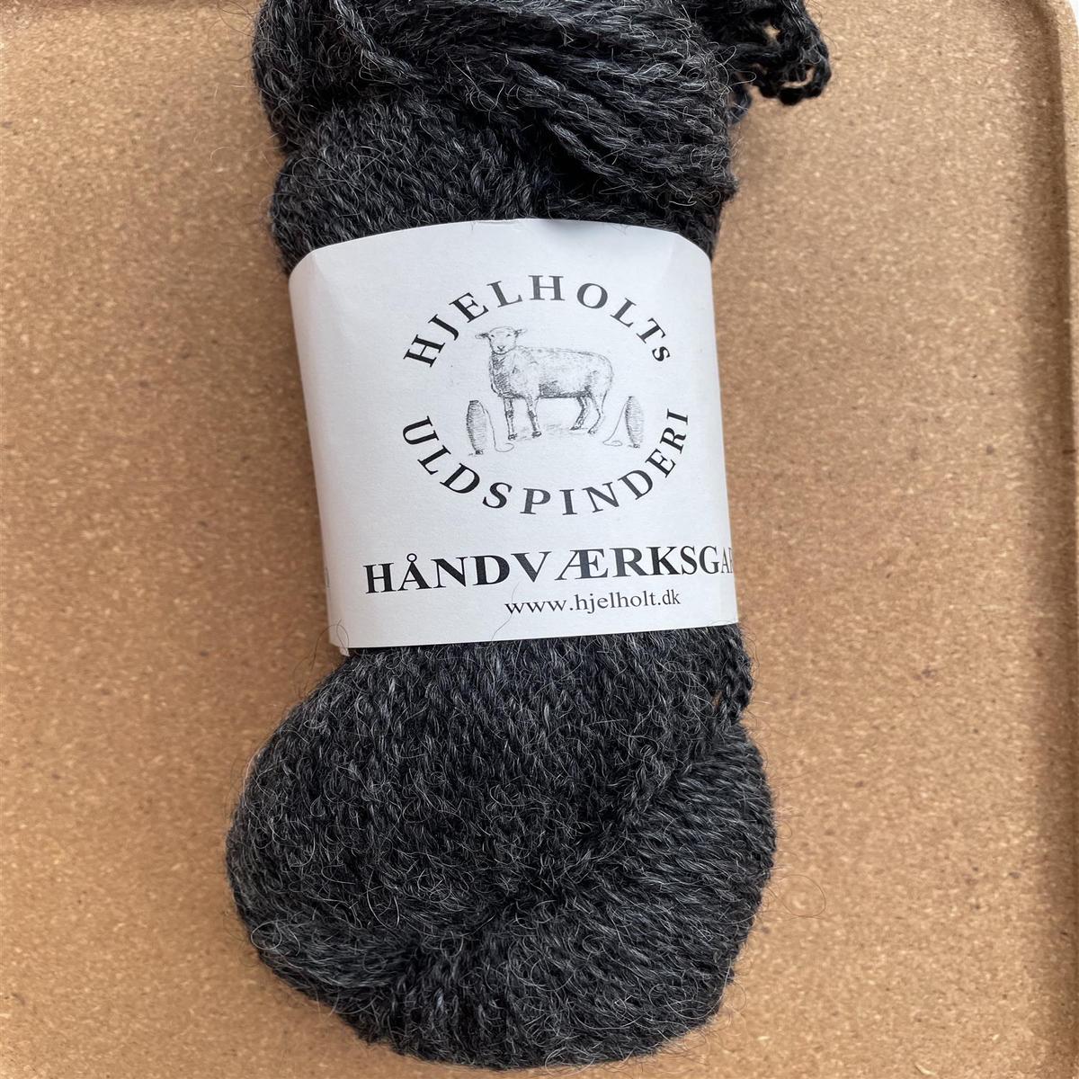 04 Charcoal Grey - Hndvrksgarn