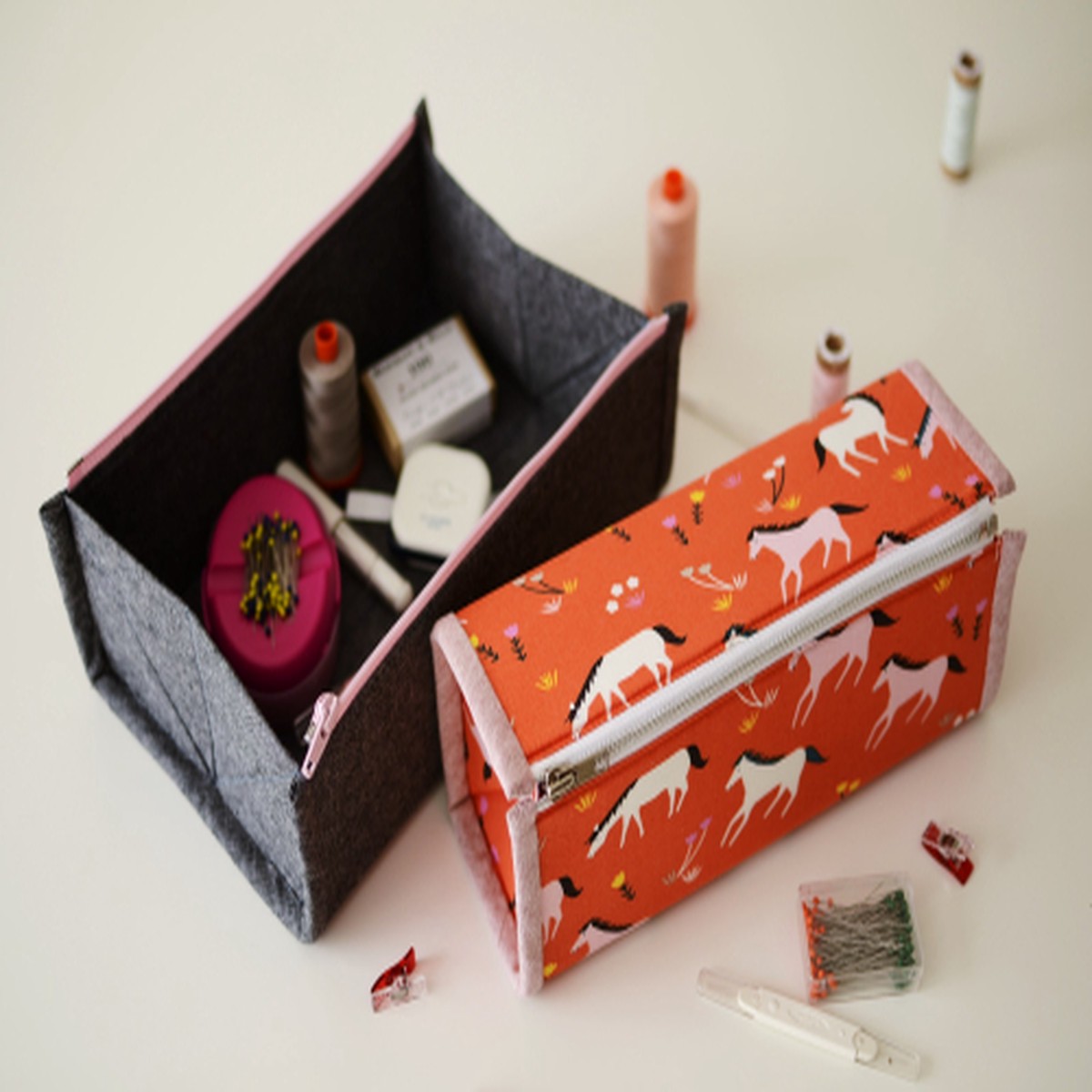 Zip Up Tray Pouch